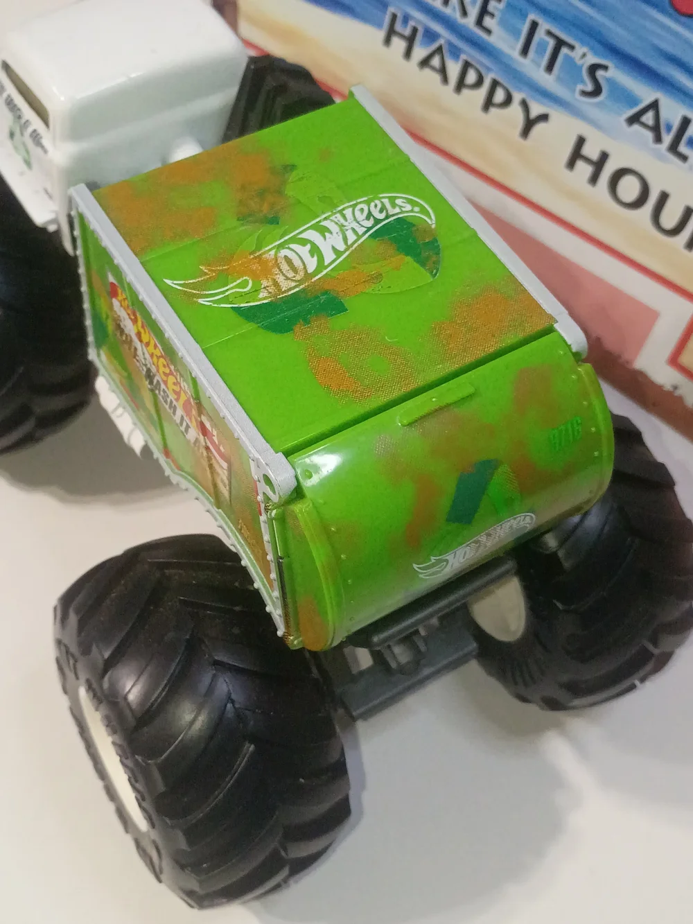 Hot Wheels Monster Jam Truck 1/24 Scale Will Trash It All Monster Truck